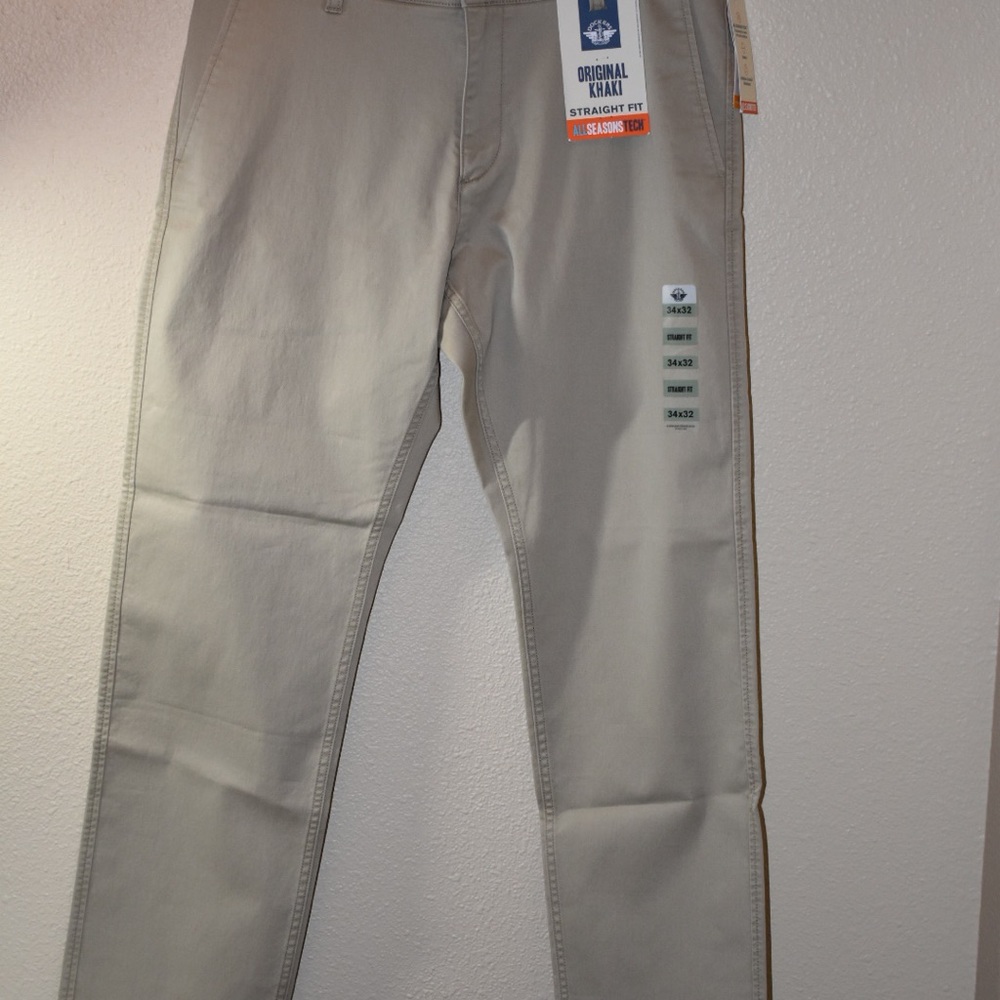 NWT Dockers Straight Fit Signature Khakis - Picture 10 of 10